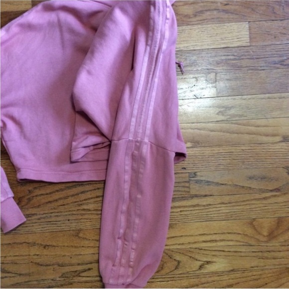 Women’s Adidas Matching Set - Picture 6 of 12